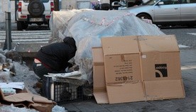 Rzym pod śniegiem, problem dla bezdomnych
