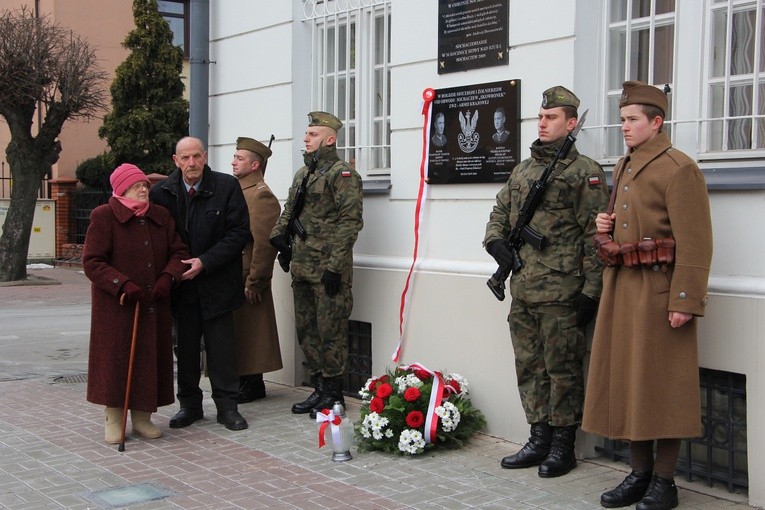 Na gmachu muzeum odsłonięto tablicę upamiętniającą żołnierzy Armii Krajowej