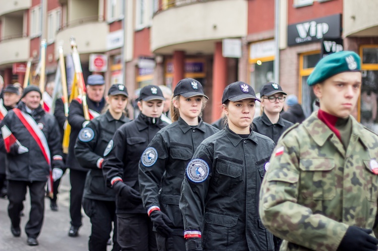 Cześć i chwała bohaterom