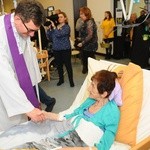 Abp Marek Jędraszewski w Domu Hospicyjnym św. Łazarza