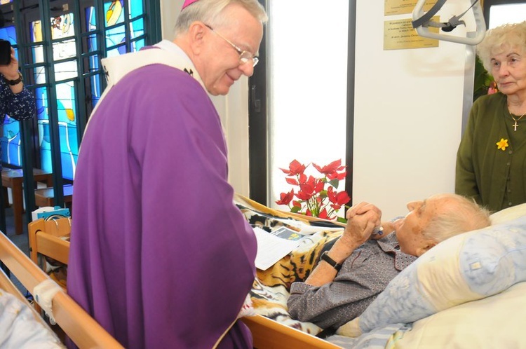 Abp Marek Jędraszewski w Domu Hospicyjnym św. Łazarza