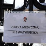 Pikieta zwolenników aborcji pod pałacem arcybiskupa