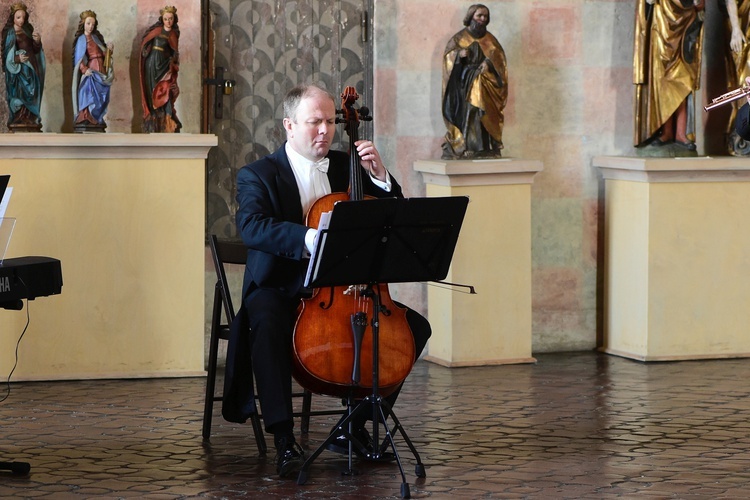 Odsłonięcie herbu abp. Józefa Górzyńskiego