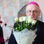 Odsłonięcie herbu abp. Józefa Górzyńskiego