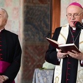 Odsłonięcie herbu abp. Józefa Górzyńskiego