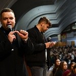 Pielgrzymka maturzystów - aula i bazylika