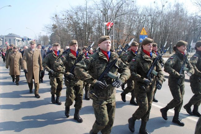 Przysięga żołnierzy obrony terytorialnej w Stalowej Woli
