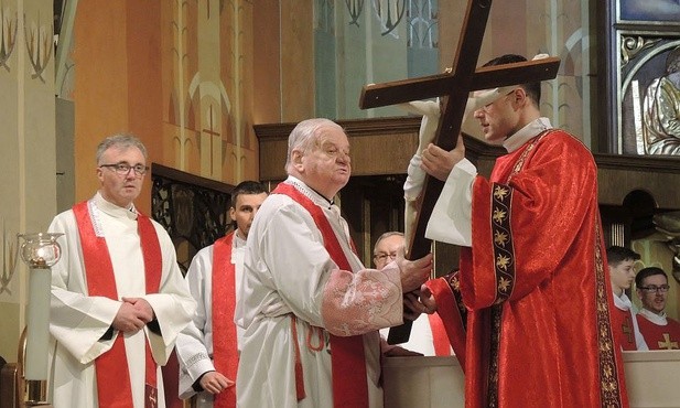 Bp senior Tadeusz Rakoczy także uczestniczył w liturgii w bielskiej katedrze