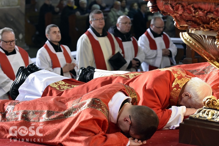 Wielki Piątek w katedrze