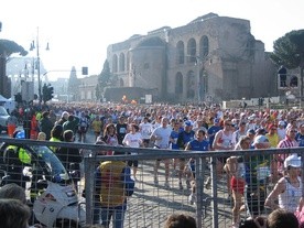 Watykańscy zawodnicy pobiegną w Maratonie Rzymskim 