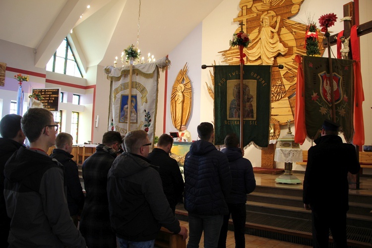 Chorągwiarze z parafii św. Rocha w Boczkach Chełmońskich