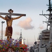 Tradycyjna procesja pokutna w Wielkim Tygodniu w hiszpańskiej bazie marynarki wojennej. 
28.03.2018 Ferrol, Hiszpania