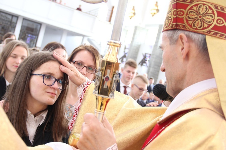 Bierzmowanie w Męcinie