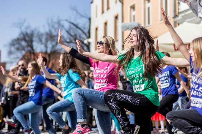 Olsztyn tańczy dla Jezusa!