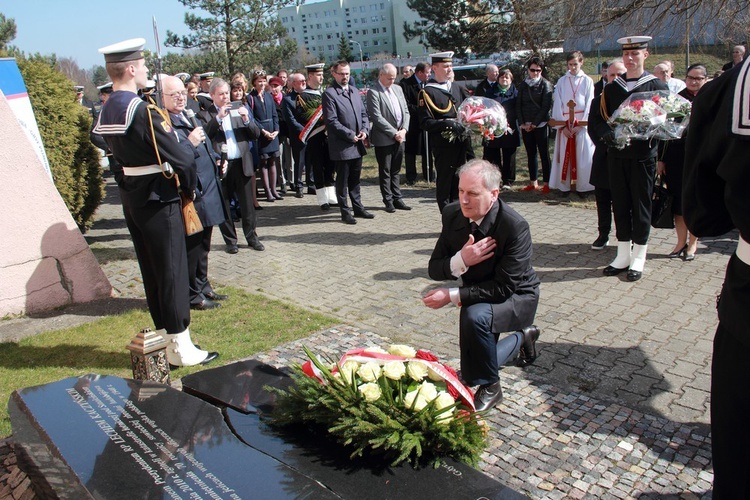 Gdyńskie obchody 8. rocznicy tragedii smoleńskiej