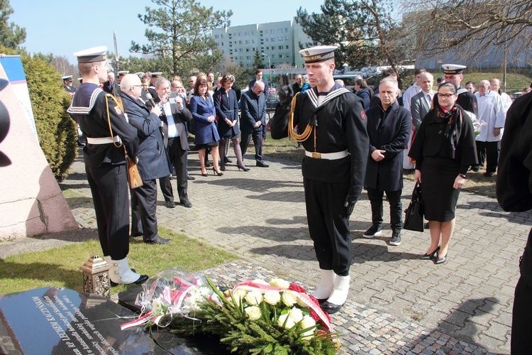 Gdyńskie obchody 8. rocznicy tragedii smoleńskiej