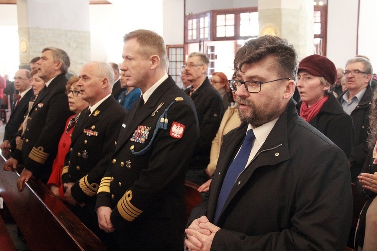 Gdyńskie obchody 8. rocznicy tragedii smoleńskiej