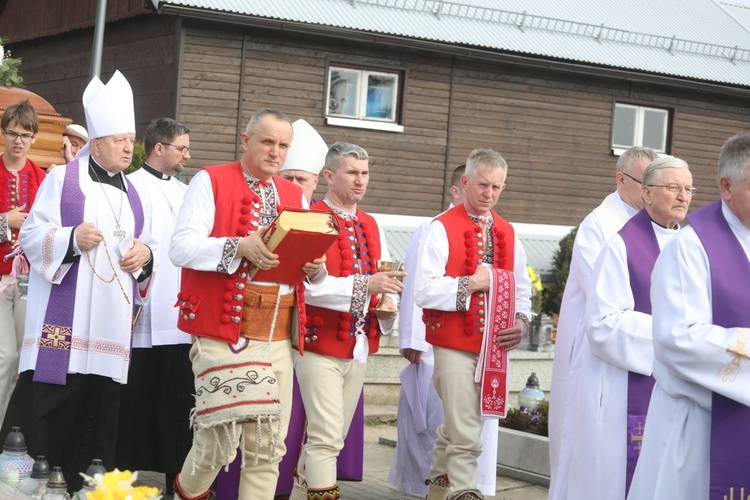 Pogrzeb śp. ks. prał. Jerzego Patalonga w Istebnej