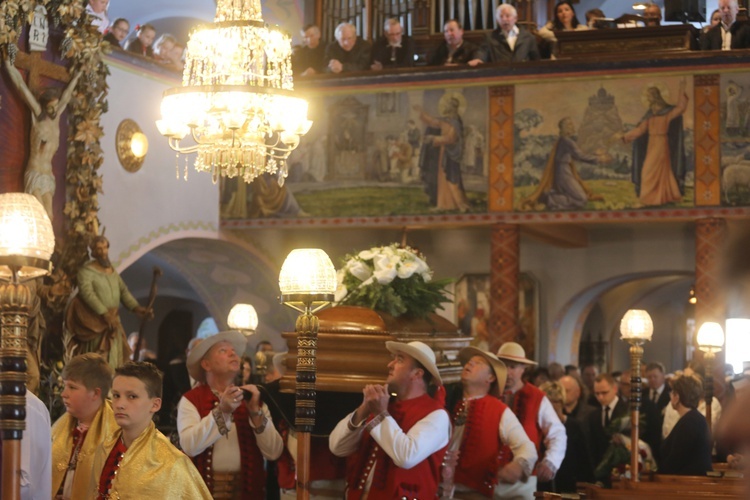 Pogrzeb śp. ks. prał. Jerzego Patalonga w Istebnej