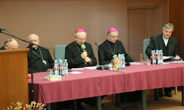 Konferencję poprowadził abp Stanisław Budzik