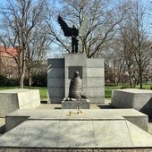 Uczcij Dzień Pamięci Ofiar Zbrodni Katyńskiej we Wrocławiu