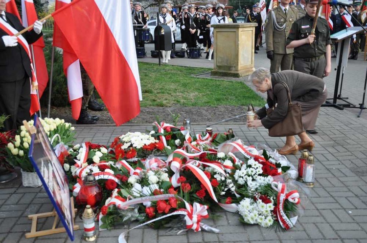 Obchody 8. rocznicy tragedii pod Smoleńskiem w Opolu