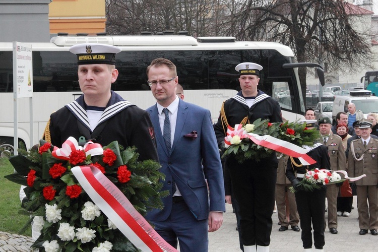 Uroczystości pod pomnikiem Anny Walentynowicz