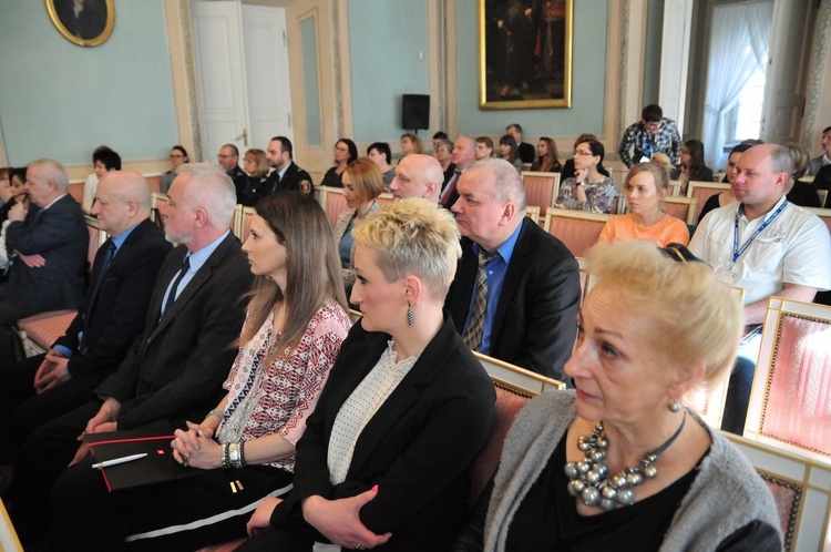 Konferencja szkoleniowa "Interwencja kryzysowa w praktyce – zdarzenie masowe, współdziałanie służb"