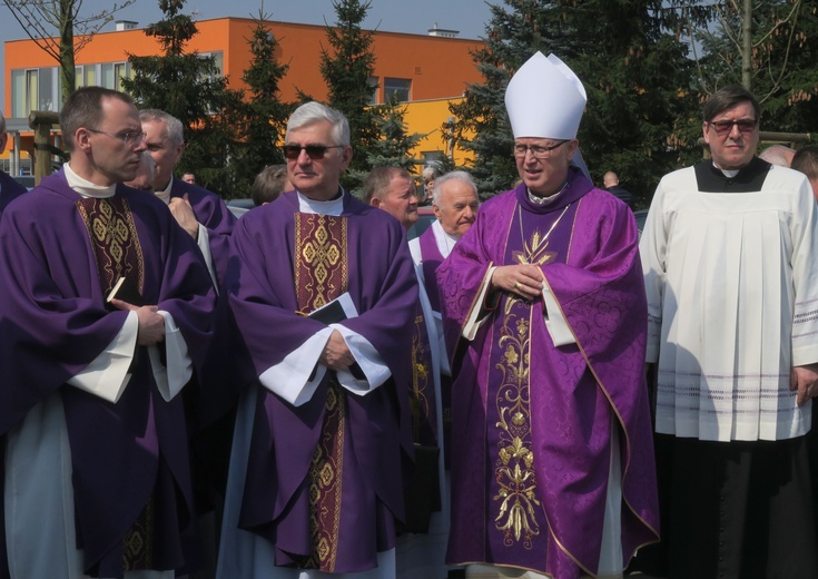 Pogrzeb ks. prał. Władysława Stradzy