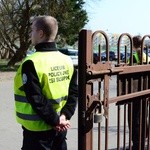 Trening antyterrorystyczny w liceum w Słupsku