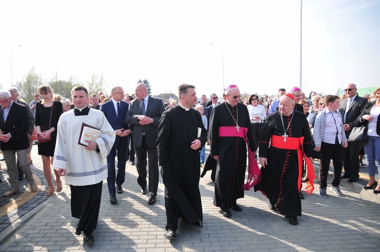 Błogosławieństwo ulicy Emilii i Karola Wojtyłów