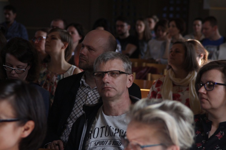 Konferencja "Wzmacnianie tożsamości dziecka"