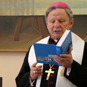 Bp Henryk zachęca, by ten czas zaowocował indywidualnym i wspólnotowym pochylaniem się nad Biblią