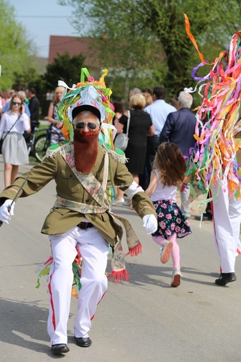 Parada straży grobowych