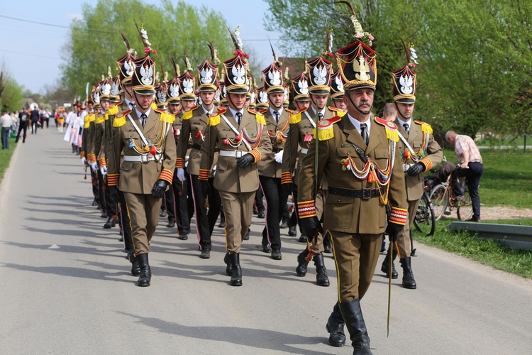 Parada straży grobowych