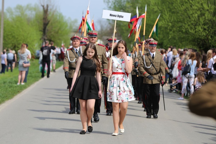 Parada straży grobowych