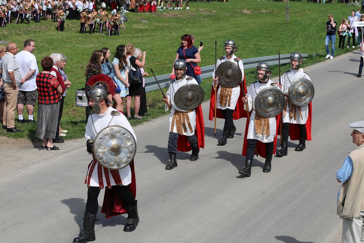 Parada straży grobowych