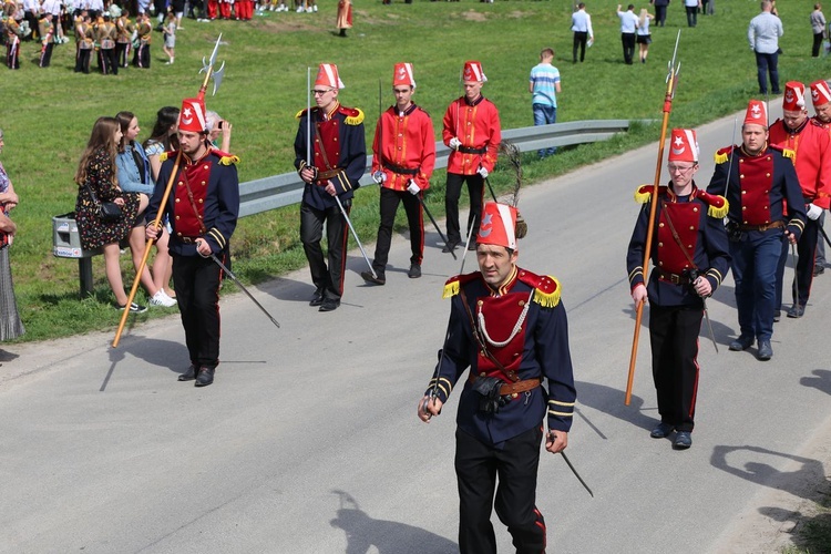 Parada straży grobowych