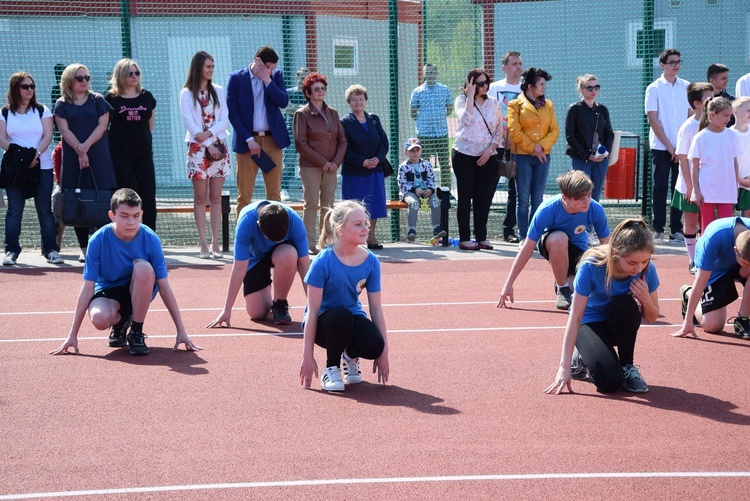 Poświęcenie kompleksu sportowego w Międzyborowie