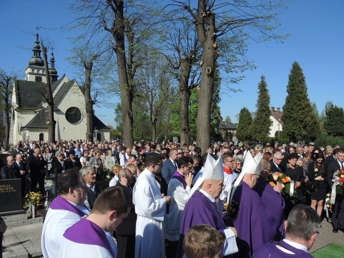 Pogrzeb śp. ks. prałata Józefa Śliża w Wapienicy