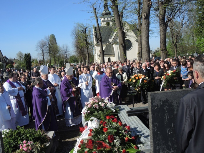 Pogrzeb śp. ks. prałata Józefa Śliża w Wapienicy