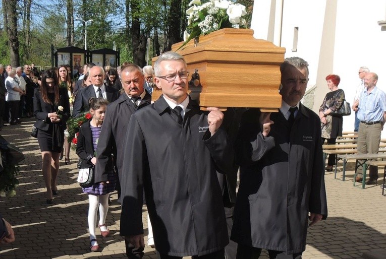 Pogrzeb śp. ks. prałata Józefa Śliża w Wapienicy
