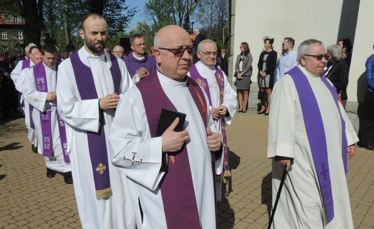 Pogrzeb śp. ks. prałata Józefa Śliża w Wapienicy