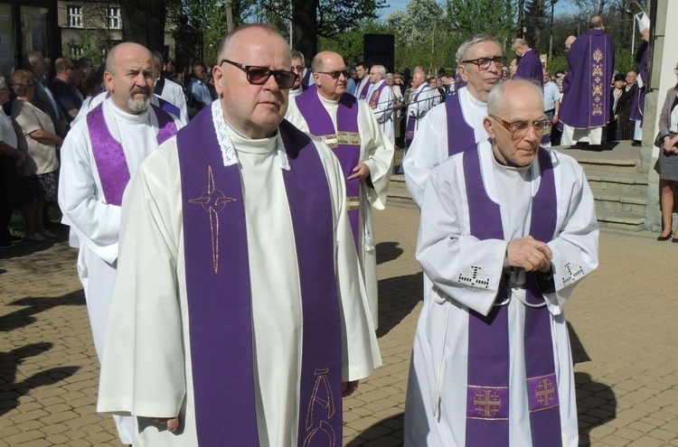 Pogrzeb śp. ks. prałata Józefa Śliża w Wapienicy