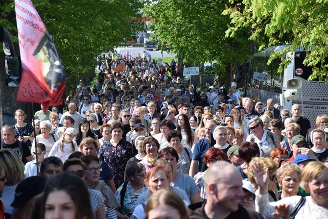 Pielgrzymka ze Roszkowej Woli do Żdar