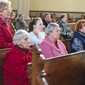 ◄	Prelekcje dotyczące Ziemi Świętej cieszą się dużym zainteresowaniem.