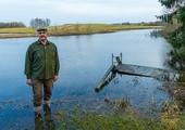 Antoni Łanczkowski jest odławiaczem bobrów i jedynym w Polsce strażnikiem bobrowym.