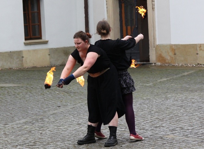 Misterium paschalne i Dzień Otwartych Drzwi w Krzyżowicach