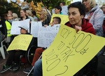 Wiec poparcia dla protestujących ws. niepełnosprawnych. Jest nowy pomysł rządu