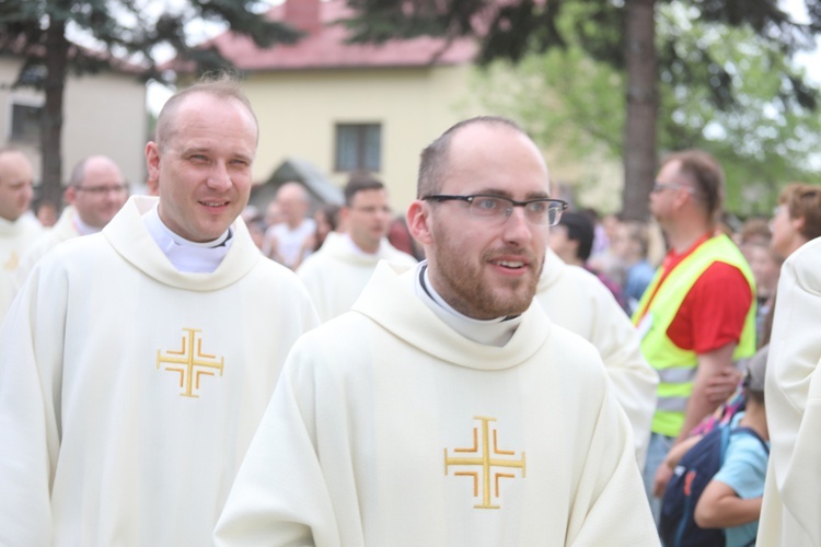 Msza św. na rozpoczęcie 6. pielgrzymki z Hałcnowa do Łagiewnik